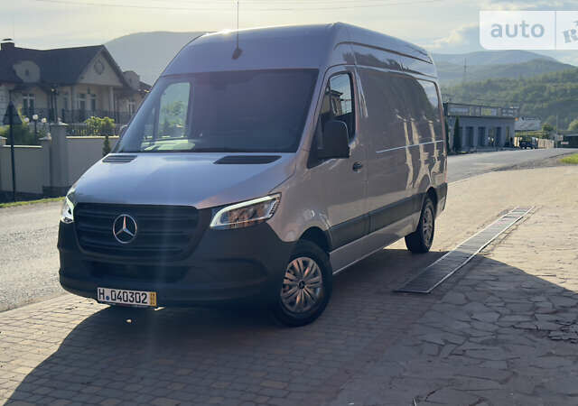 Серый Мерседес Sprinter, объемом двигателя 2.14 л и пробегом 220 тыс. км за 29815 $, фото 57 на Automoto.ua