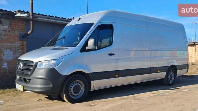 Серый Мерседес Sprinter, объемом двигателя 2.15 л и пробегом 98 тыс. км за 28990 $, фото 5 на Automoto.ua