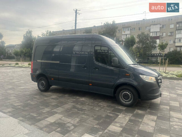 Серый Мерседес Sprinter, объемом двигателя 2.2 л и пробегом 77 тыс. км за 26000 $, фото 7 на Automoto.ua