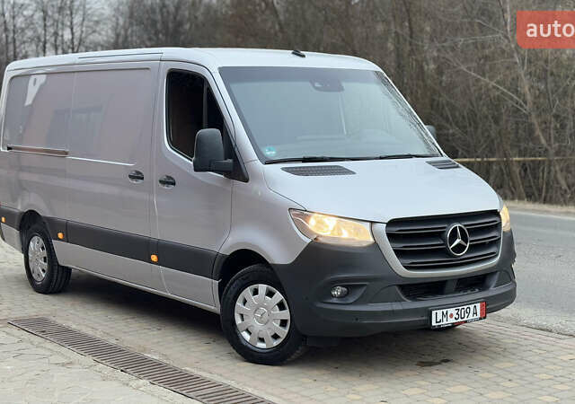Серый Мерседес Sprinter, объемом двигателя 2.14 л и пробегом 239 тыс. км за 28500 $, фото 7 на Automoto.ua