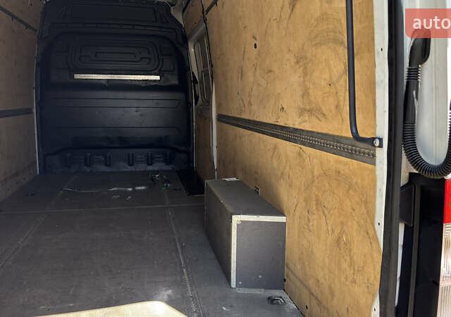 Серый Мерседес Sprinter, объемом двигателя 0 л и пробегом 200 тыс. км за 27939 $, фото 8 на Automoto.ua