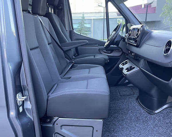 Серый Мерседес Sprinter, объемом двигателя 2.14 л и пробегом 170 тыс. км за 39999 $, фото 30 на Automoto.ua