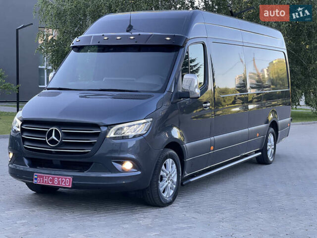 Серый Мерседес Sprinter, объемом двигателя 2.14 л и пробегом 170 тыс. км за 39999 $, фото 1 на Automoto.ua