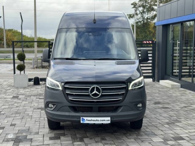 Серый Мерседес Sprinter, объемом двигателя 3 л и пробегом 93 тыс. км за 74900 $, фото 1 на Automoto.ua