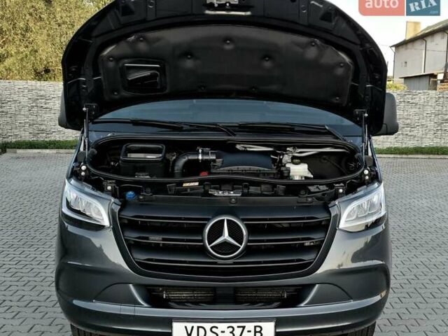 Серый Мерседес Sprinter, объемом двигателя 1.95 л и пробегом 316 тыс. км за 34900 $, фото 50 на Automoto.ua