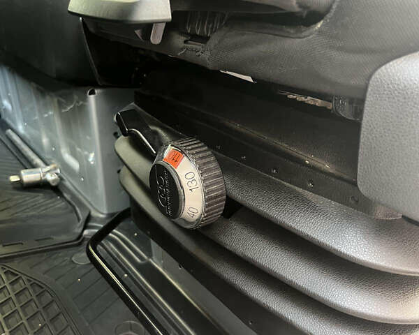 Сірий Мерседес Sprinter, об'ємом двигуна 2.2 л та пробігом 450 тис. км за 38500 $, фото 19 на Automoto.ua