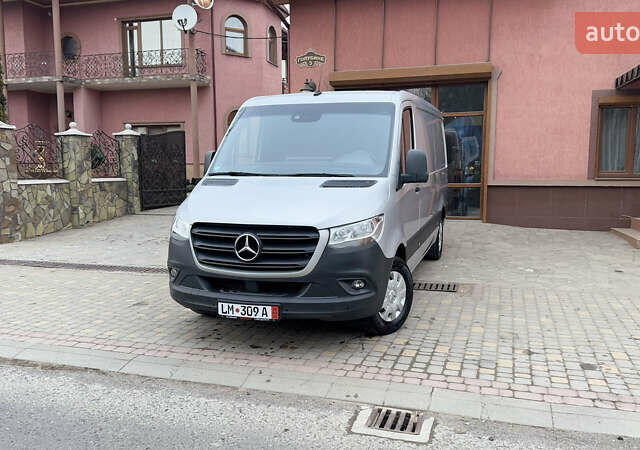 Серый Мерседес Sprinter, объемом двигателя 2.14 л и пробегом 239 тыс. км за 28500 $, фото 4 на Automoto.ua
