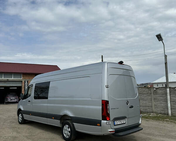 Серый Мерседес Sprinter, объемом двигателя 2.99 л и пробегом 321 тыс. км за 56909 $, фото 4 на Automoto.ua
