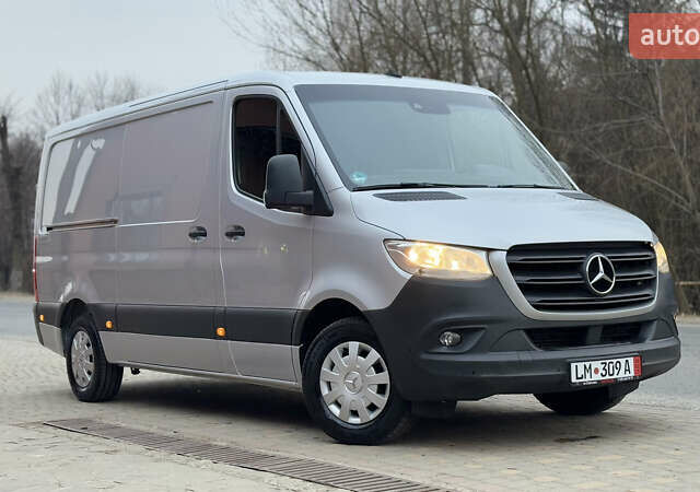 Серый Мерседес Sprinter, объемом двигателя 2.14 л и пробегом 239 тыс. км за 28500 $, фото 8 на Automoto.ua