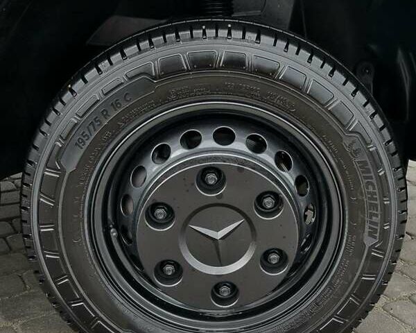 Серый Мерседес Sprinter, объемом двигателя 2.2 л и пробегом 316 тыс. км за 34500 $, фото 56 на Automoto.ua