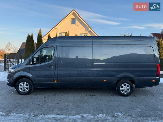 Серый Мерседес Sprinter, объемом двигателя 3 л и пробегом 165 тыс. км за 52990 $, фото 7 на Automoto.ua