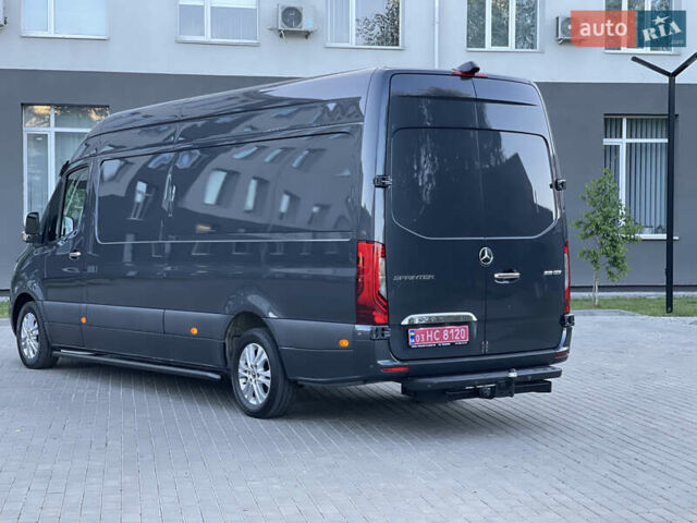 Серый Мерседес Sprinter, объемом двигателя 2.14 л и пробегом 170 тыс. км за 39999 $, фото 5 на Automoto.ua