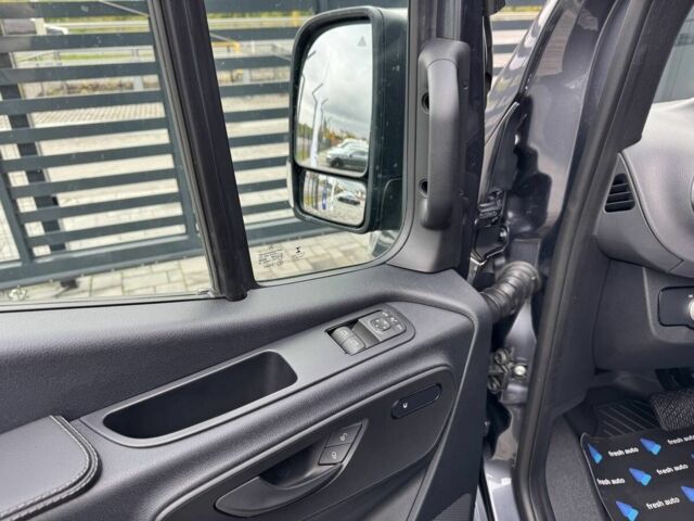 Серый Мерседес Sprinter, объемом двигателя 3 л и пробегом 93 тыс. км за 74900 $, фото 13 на Automoto.ua