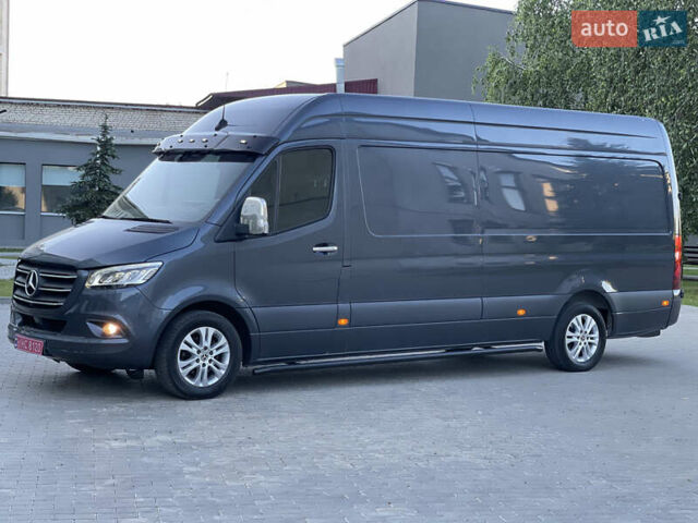 Серый Мерседес Sprinter, объемом двигателя 2.14 л и пробегом 170 тыс. км за 39999 $, фото 2 на Automoto.ua
