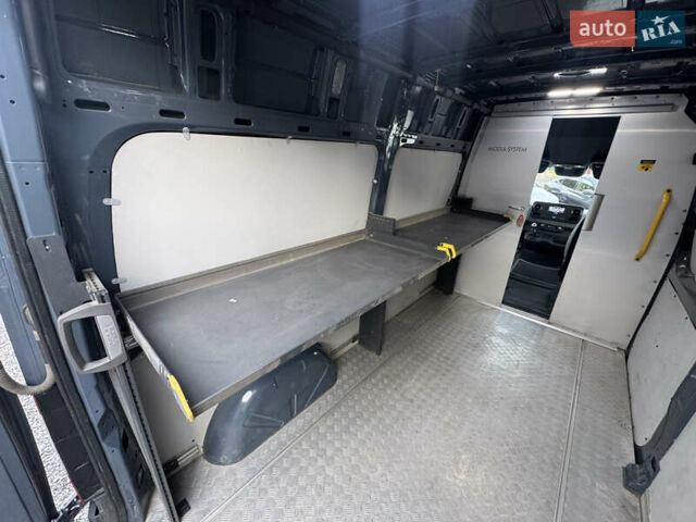 Серый Мерседес Sprinter, объемом двигателя 2.14 л и пробегом 72 тыс. км за 31999 $, фото 12 на Automoto.ua