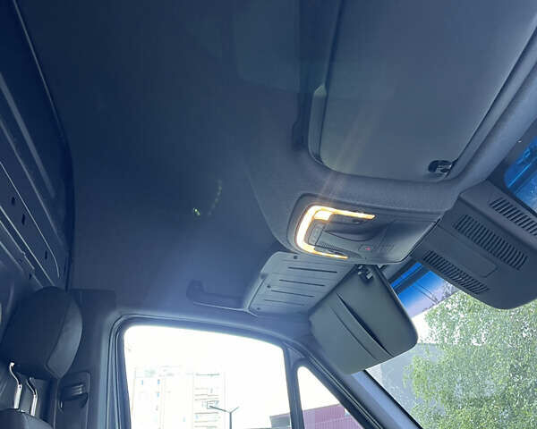Серый Мерседес Sprinter, объемом двигателя 2.14 л и пробегом 170 тыс. км за 39999 $, фото 31 на Automoto.ua