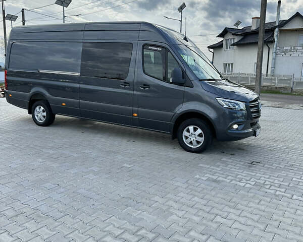 Серый Мерседес Sprinter, объемом двигателя 3 л и пробегом 242 тыс. км за 48112 $, фото 7 на Automoto.ua