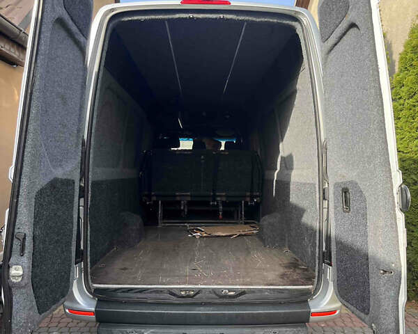 Сірий Мерседес Sprinter, об'ємом двигуна 2.2 л та пробігом 450 тис. км за 38500 $, фото 8 на Automoto.ua