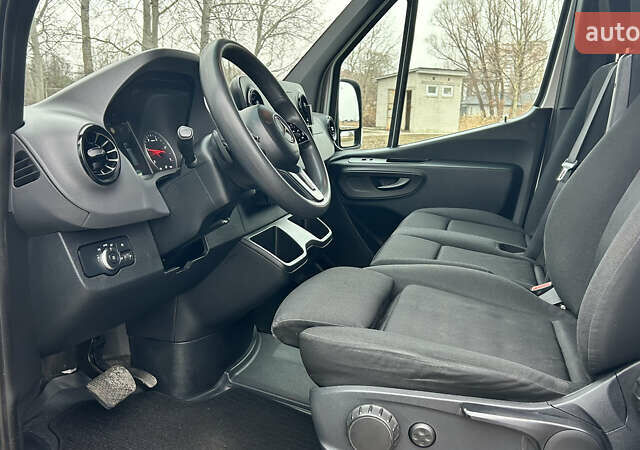 Серый Мерседес Sprinter, объемом двигателя 2.2 л и пробегом 314 тыс. км за 27250 $, фото 32 на Automoto.ua