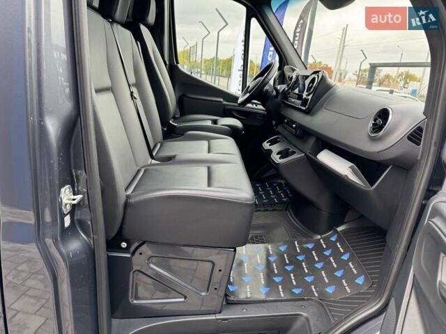Серый Мерседес Sprinter, объемом двигателя 3 л и пробегом 94 тыс. км за 74900 $, фото 35 на Automoto.ua