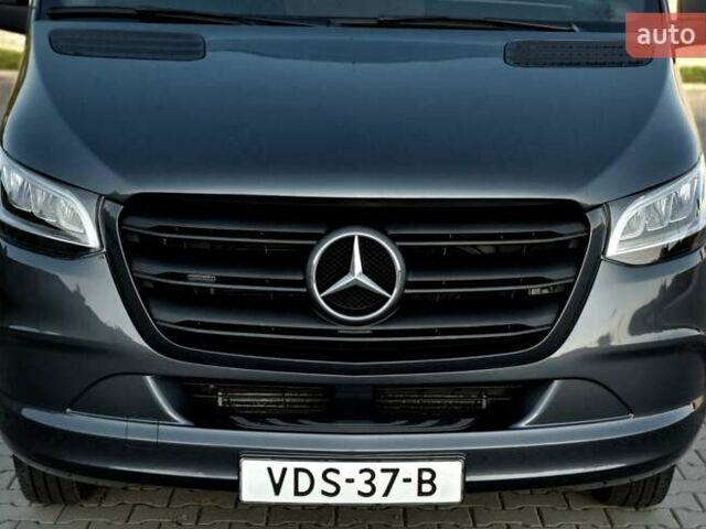 Серый Мерседес Sprinter, объемом двигателя 2.2 л и пробегом 316 тыс. км за 34500 $, фото 6 на Automoto.ua