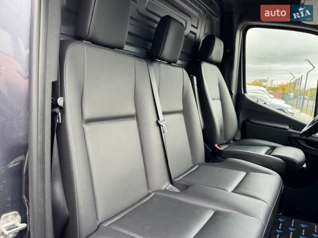 Серый Мерседес Sprinter, объемом двигателя 3 л и пробегом 94 тыс. км за 74900 $, фото 34 на Automoto.ua
