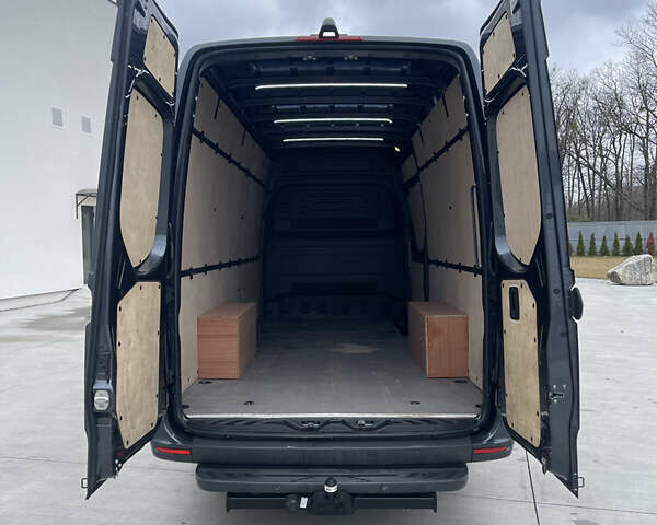 Серый Мерседес Sprinter, объемом двигателя 2.2 л и пробегом 170 тыс. км за 40500 $, фото 19 на Automoto.ua