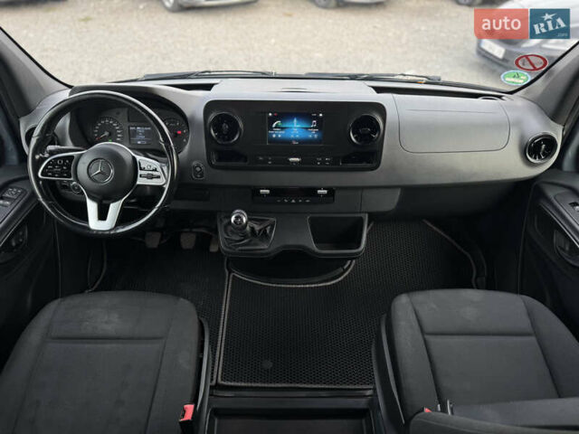 Серый Мерседес Sprinter, объемом двигателя 2.14 л и пробегом 72 тыс. км за 31999 $, фото 8 на Automoto.ua
