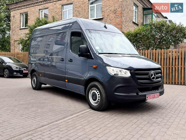 Серый Мерседес Sprinter, объемом двигателя 0 л и пробегом 70 тыс. км за 19700 $, фото 3 на Automoto.ua
