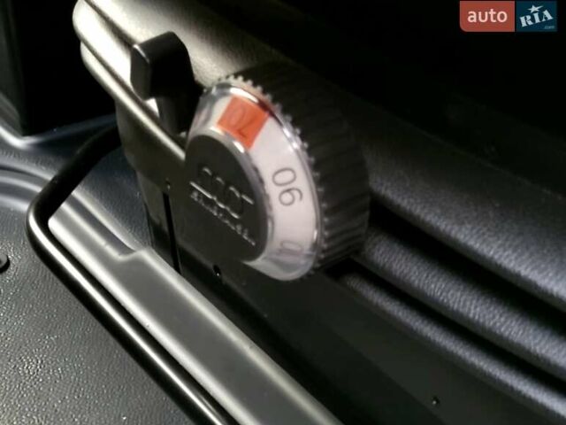 Серый Мерседес Sprinter, объемом двигателя 2.2 л и пробегом 316 тыс. км за 34500 $, фото 63 на Automoto.ua