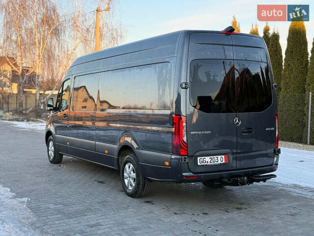 Серый Мерседес Sprinter, объемом двигателя 3 л и пробегом 165 тыс. км за 52990 $, фото 6 на Automoto.ua
