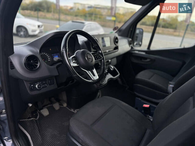 Серый Мерседес Sprinter, объемом двигателя 2.14 л и пробегом 72 тыс. км за 31999 $, фото 6 на Automoto.ua