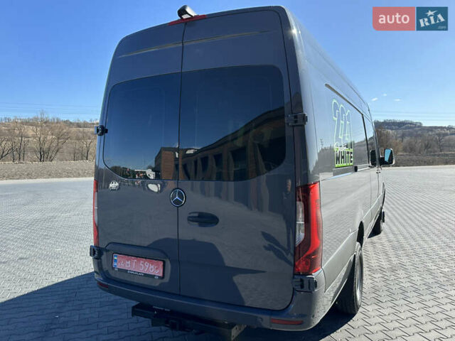 Серый Мерседес Sprinter, объемом двигателя 2.99 л и пробегом 154 тыс. км за 57500 $, фото 11 на Automoto.ua