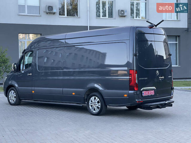 Серый Мерседес Sprinter, объемом двигателя 2.14 л и пробегом 170 тыс. км за 39999 $, фото 4 на Automoto.ua