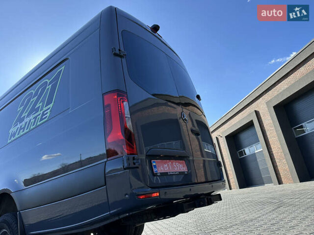 Серый Мерседес Sprinter, объемом двигателя 2.99 л и пробегом 154 тыс. км за 57500 $, фото 12 на Automoto.ua