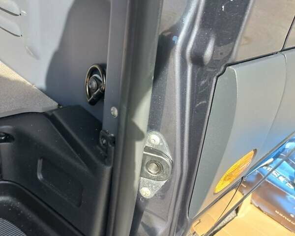 Серый Мерседес Sprinter, объемом двигателя 2 л и пробегом 299 тыс. км за 27200 $, фото 47 на Automoto.ua