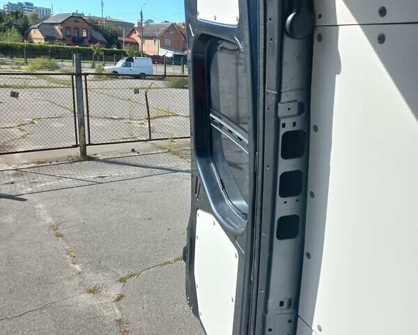 Серый Мерседес Sprinter, объемом двигателя 2 л и пробегом 299 тыс. км за 27200 $, фото 36 на Automoto.ua