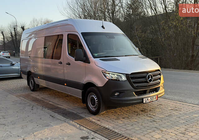 Серый Мерседес Sprinter, объемом двигателя 1.95 л и пробегом 299 тыс. км за 33083 $, фото 82 на Automoto.ua