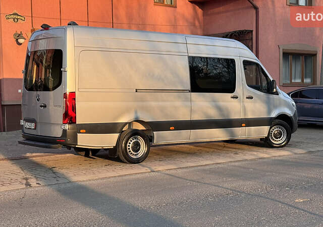 Серый Мерседес Sprinter, объемом двигателя 1.95 л и пробегом 299 тыс. км за 33083 $, фото 20 на Automoto.ua