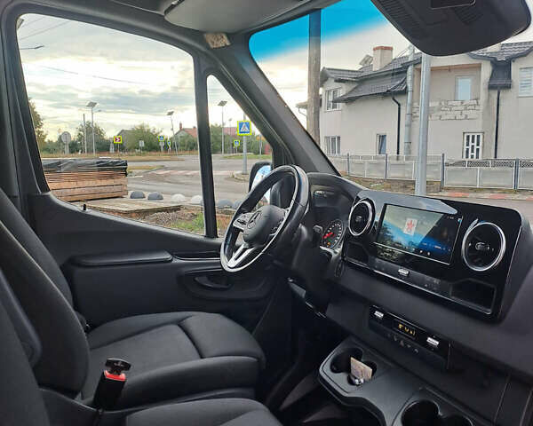 Серый Мерседес Sprinter, объемом двигателя 2.99 л и пробегом 312 тыс. км за 69336 $, фото 8 на Automoto.ua