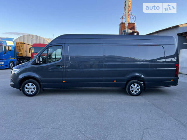 Серый Мерседес Sprinter, объемом двигателя 1.95 л и пробегом 200 тыс. км за 46500 $, фото 3 на Automoto.ua