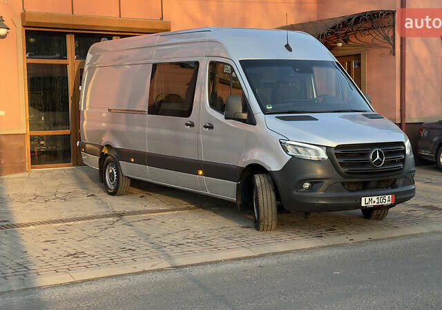 Серый Мерседес Sprinter, объемом двигателя 1.95 л и пробегом 299 тыс. км за 33083 $, фото 75 на Automoto.ua