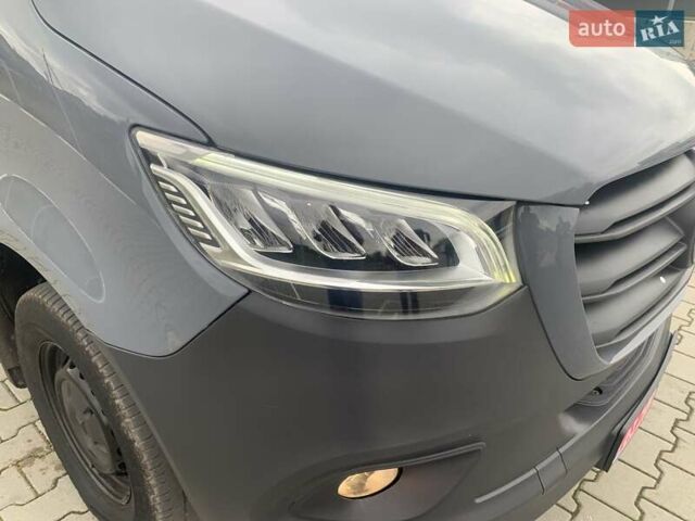 Серый Мерседес Sprinter, объемом двигателя 20 л и пробегом 187 тыс. км за 29500 $, фото 8 на Automoto.ua