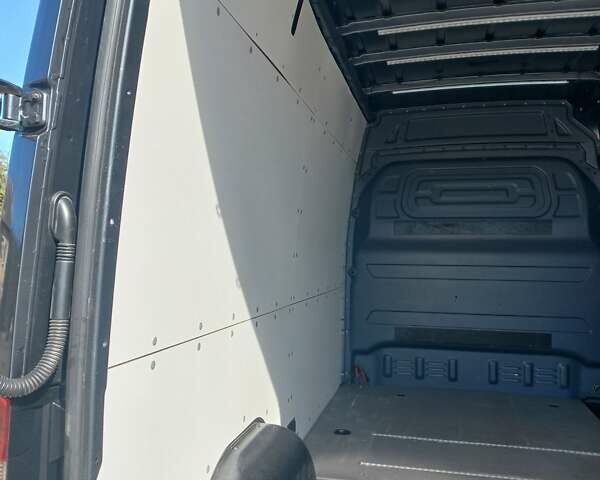 Серый Мерседес Sprinter, объемом двигателя 2 л и пробегом 299 тыс. км за 27200 $, фото 26 на Automoto.ua