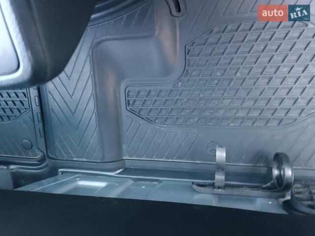 Серый Мерседес Sprinter, объемом двигателя 2.99 л и пробегом 132 тыс. км за 56500 $, фото 45 на Automoto.ua