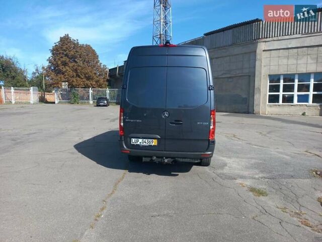 Серый Мерседес Sprinter, объемом двигателя 2 л и пробегом 299 тыс. км за 27200 $, фото 10 на Automoto.ua