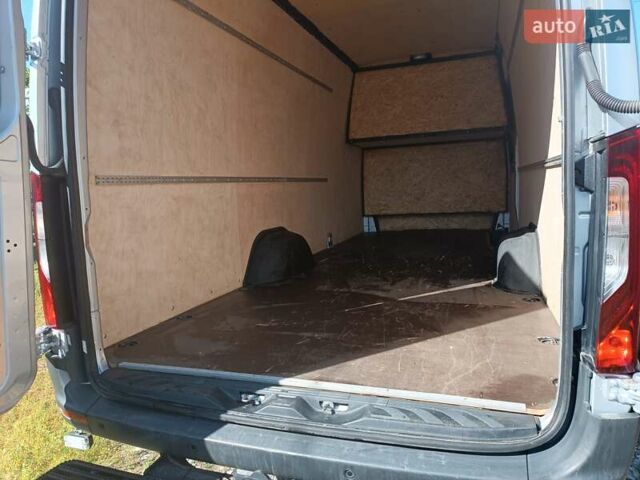 Мерседес Sprinter 2021 у Могилев-Подольском на Automoto.ua Сірий Мерседес Sprinter, об'ємом двигуна 2.99 л та пробігом 142 тис. км за 56900 $, фото 2 на Automoto.ua