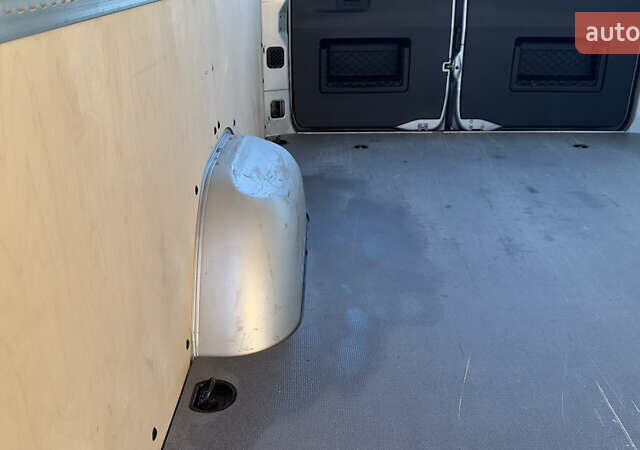 Серый Мерседес Sprinter, объемом двигателя 1.95 л и пробегом 299 тыс. км за 33083 $, фото 39 на Automoto.ua