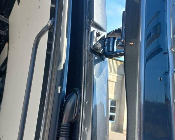 Серый Мерседес Sprinter, объемом двигателя 2 л и пробегом 299 тыс. км за 27200 $, фото 39 на Automoto.ua