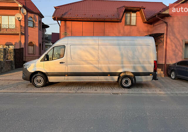 Серый Мерседес Sprinter, объемом двигателя 1.95 л и пробегом 299 тыс. км за 33083 $, фото 84 на Automoto.ua